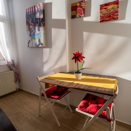 Downtown, Close To Old Town, Family Friendly - Ivo10 Букурещ Екстериор снимка