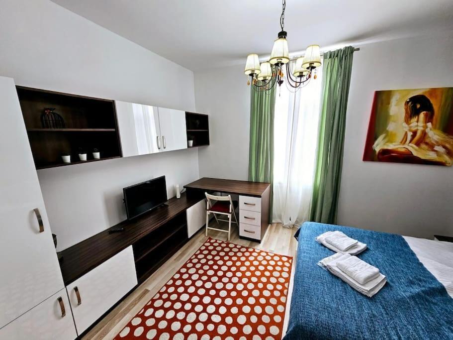 Downtown, Close To Old Town, Family Friendly - Ivo10 Букурещ Екстериор снимка