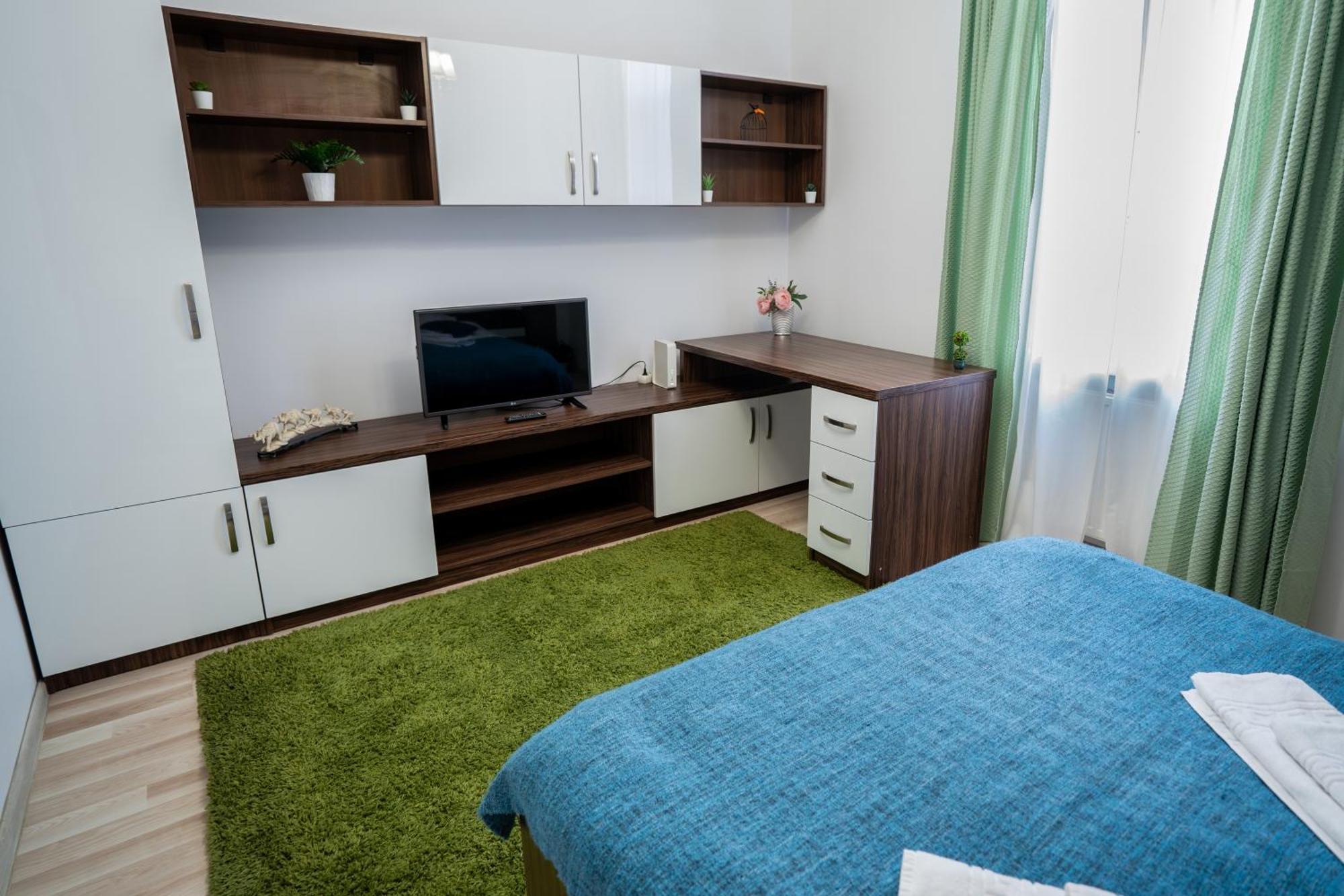 Downtown, Close To Old Town, Family Friendly - Ivo10 Букурещ Екстериор снимка