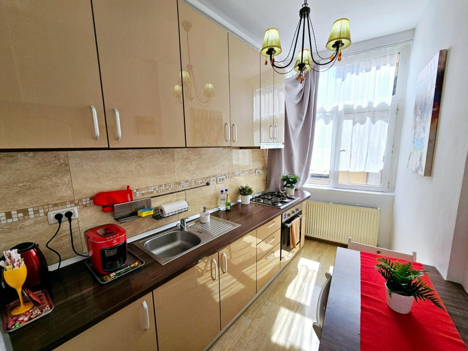 Downtown, Close To Old Town, Family Friendly - Ivo10 Букурещ Екстериор снимка